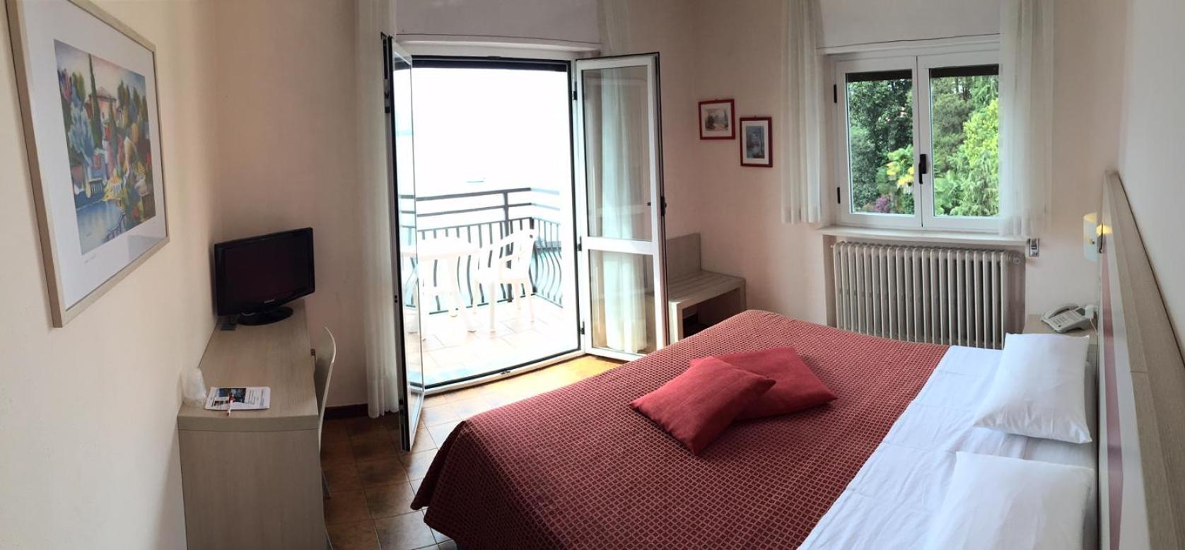 Albergo Riva Reno Di Leggiuno Quarto foto
